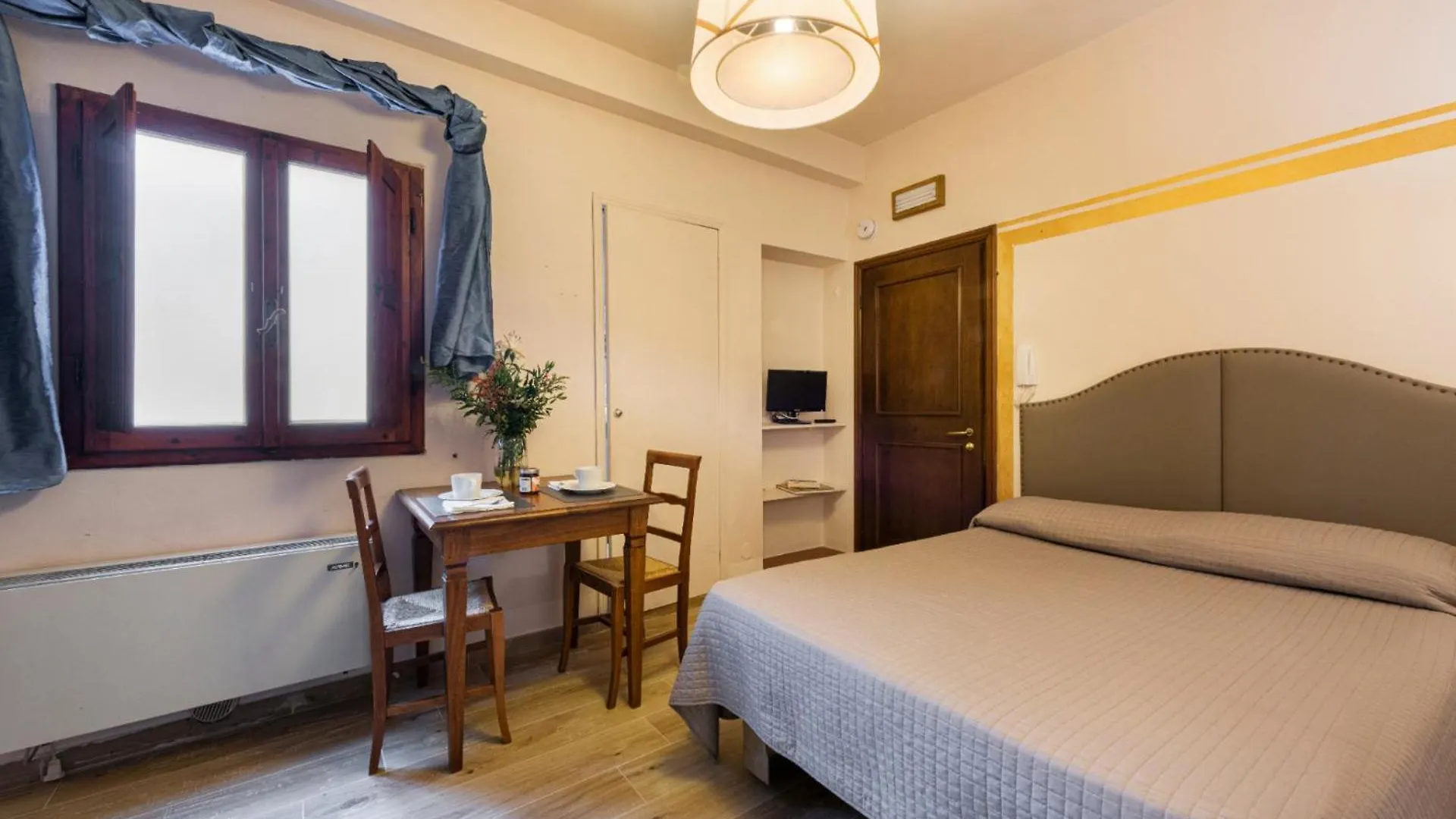 Apartments Florence - Ariento Vittoria 0*,  Italy